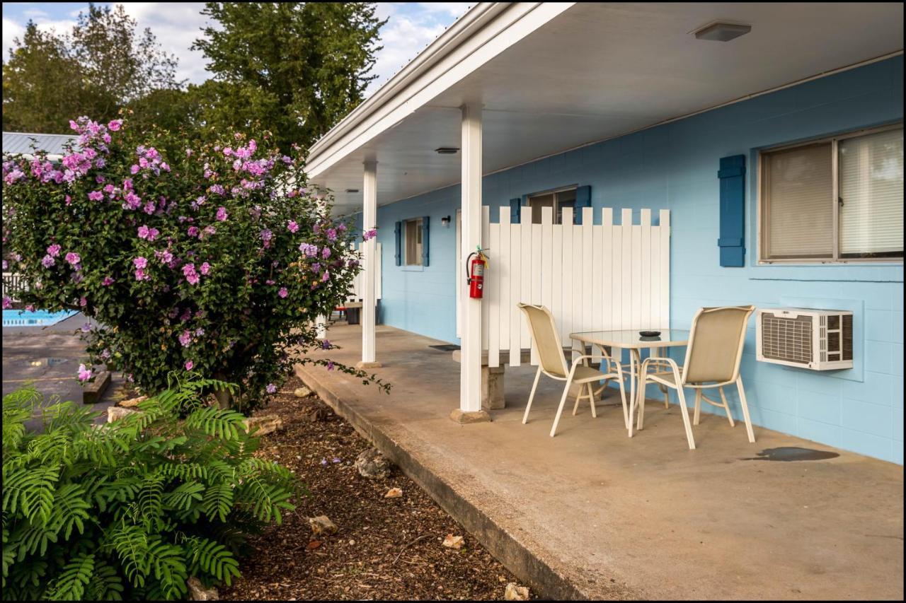 Marina Inn & Event Center Branson Exterior photo